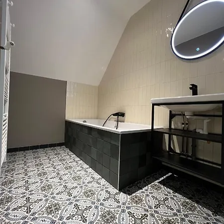 Holiday home Maison En Pleine Foret A 10min De Reims *